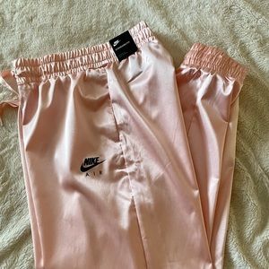 NWT Nike Women’s Air Satin Track Pants Size Medium